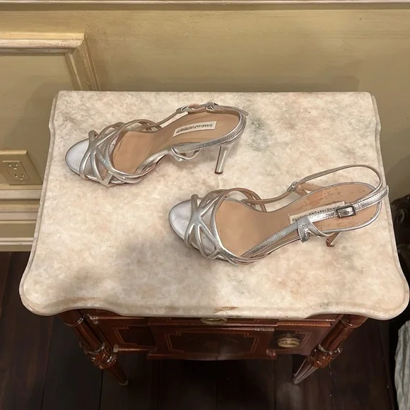 Diane von Furstenberg Silver Heels Size 7.5